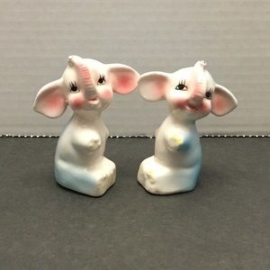Vintage Japan elephant salt n pepper set